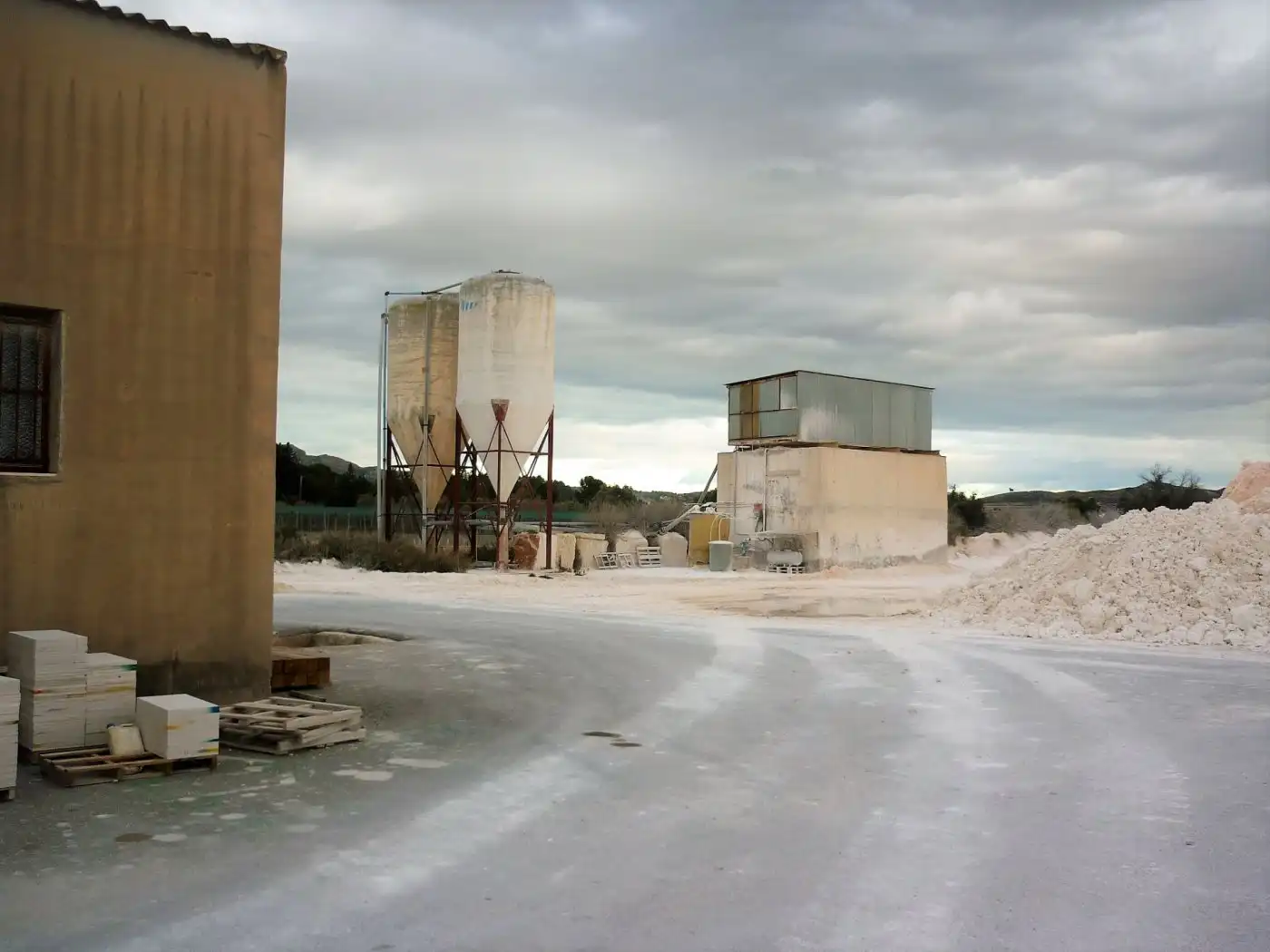 Vista exterior de Nave industrial de alquiler en Monforte del Cid