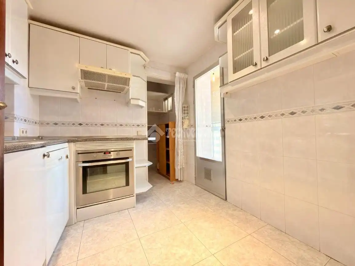 Cocina de Piso en venta en Madrid con Calefacción, Parquet y Terraza