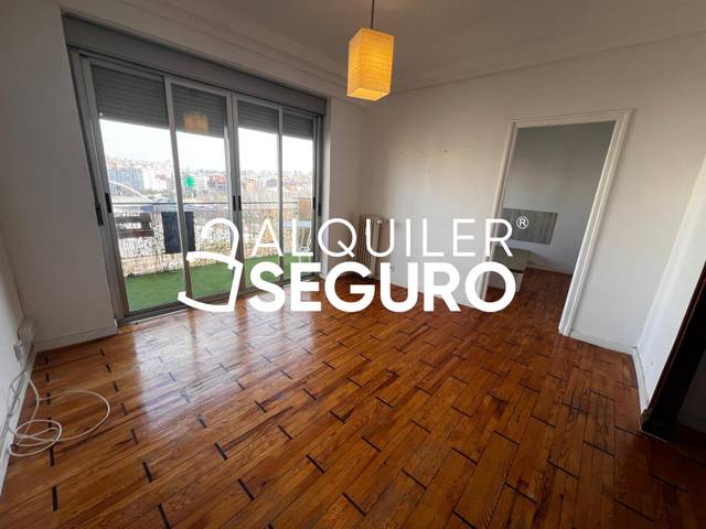 Piso en Alquiler en de América Española en Fuente del Berro