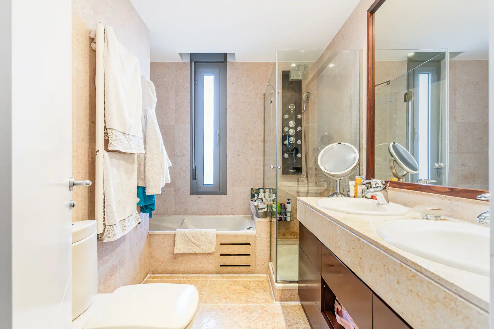 Badezimmer von Dachboden zum Verkauf in Majadahonda mit Klimaanlage, Heizung und Terrasse