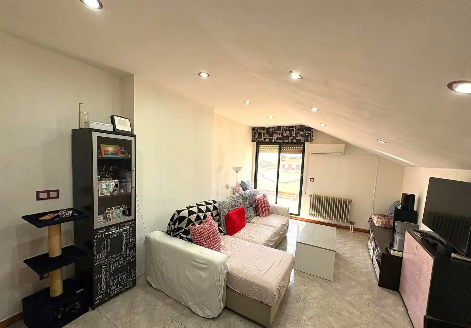 Living room of Flat for sale in Laguna de Duero  with Air Conditioner, Heating and Terrace