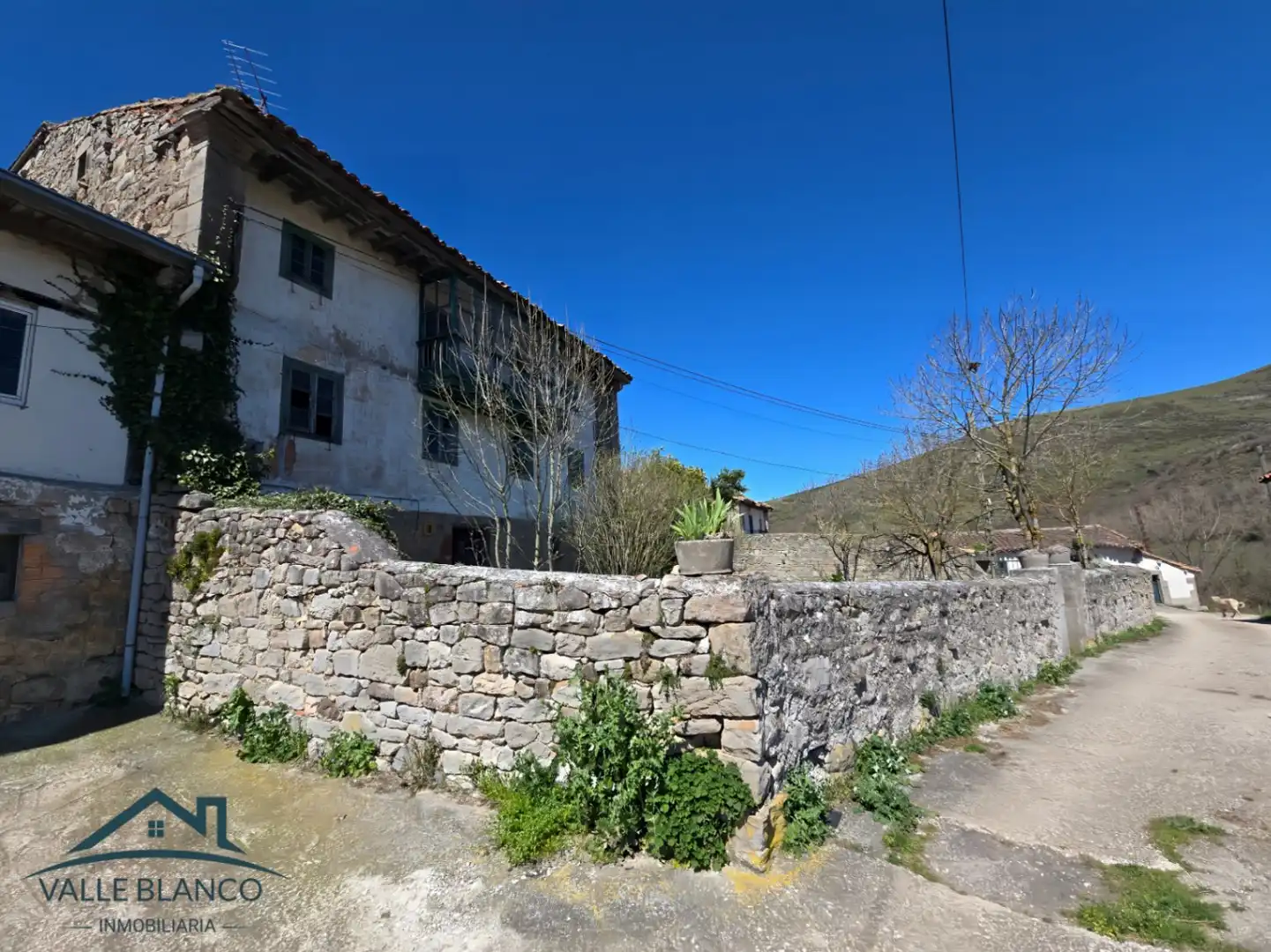 Vista exterior de Casa o xalet en venda en Campoo de Yuso