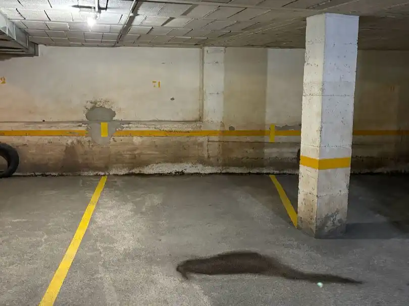 Aparcament de Garatge en venda en Cangas 