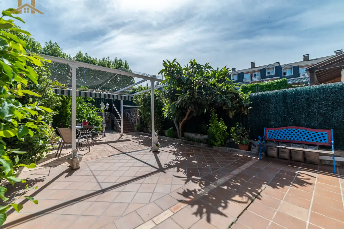 Terrace of Houses for sale in Arroyomolinos (Madrid)  with Air Conditioner, Heating and Private garden
