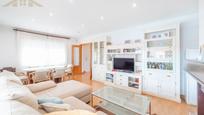 Living room of House or chalet for sale in Sevilla la Nueva  with Air Conditioner, Heating and Private garden