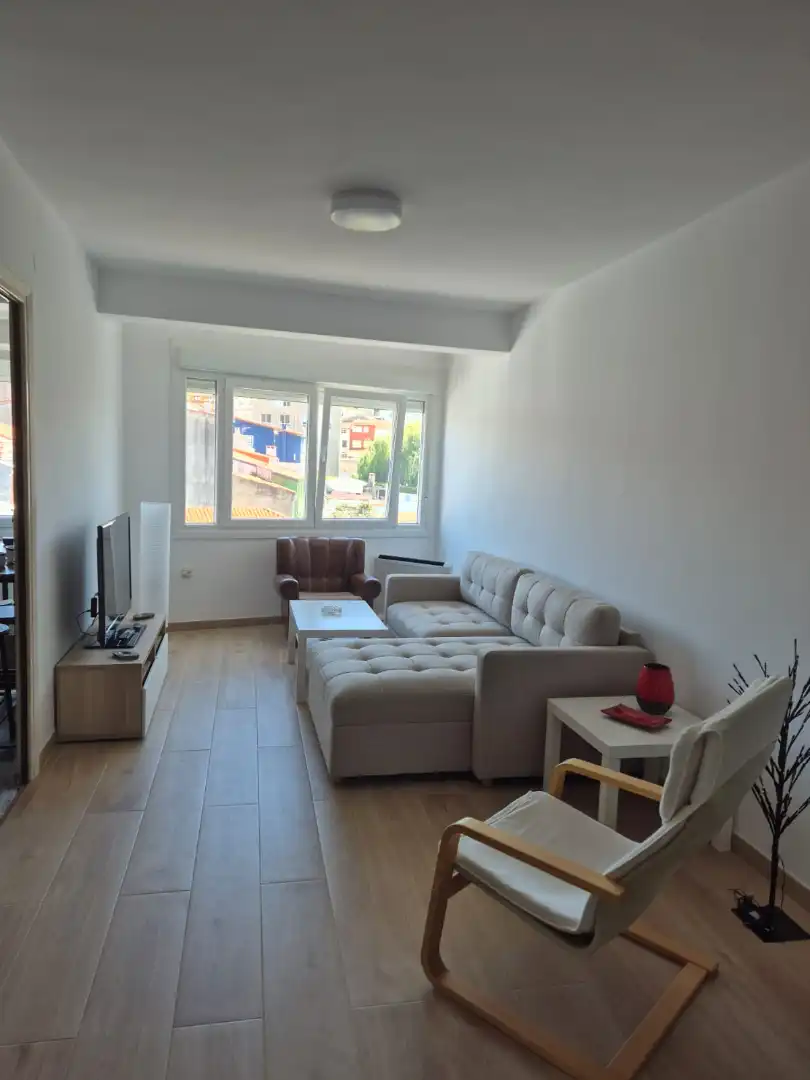 Sala d'estar de Apartament de lloguer en Mugardos amb Moblat, Forn i Rentadora
