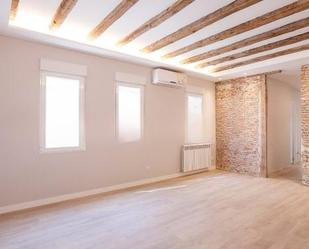 Attic to rent in  Madrid Capital  with Air Conditioner