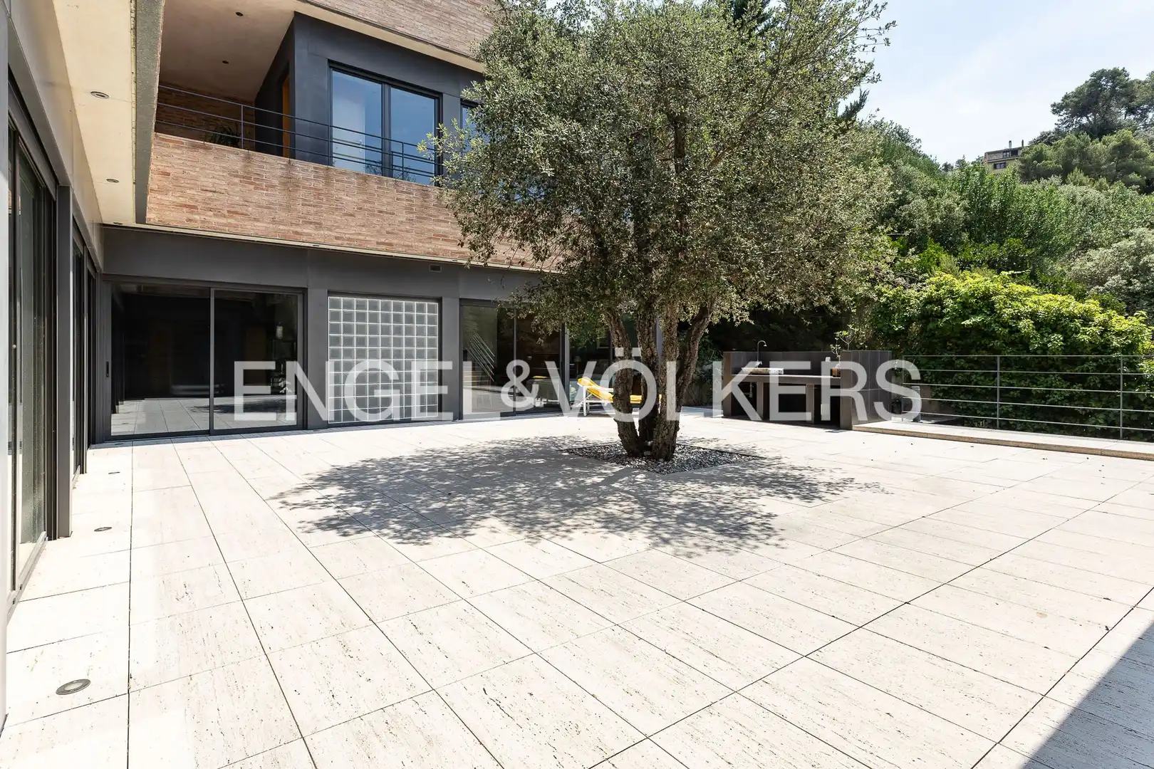 Terrassa de Casa adosada en venda en Sant Cugat del Vallès amb Calefacció, Jardí privat i Parquet