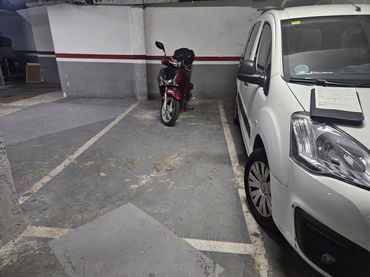 Einzelparkplatz zum Verkauf in Sants - Montjuïc