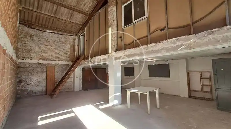 Fabrikhallen zur Miete in Valencia