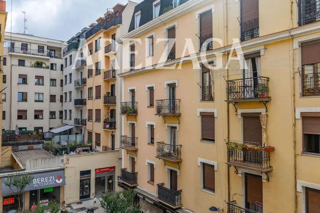 Vista exterior de Piso en venta en Donostia - San Sebastián  con Calefacción
