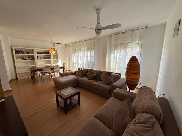 Sala d'estar de Apartament en venda en  Murcia Capital amb Aire condicionat, Calefacció i Parquet