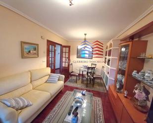 Living room of Flat for sale in Ourense Capital   with Heating, Parquet flooring and Storage room