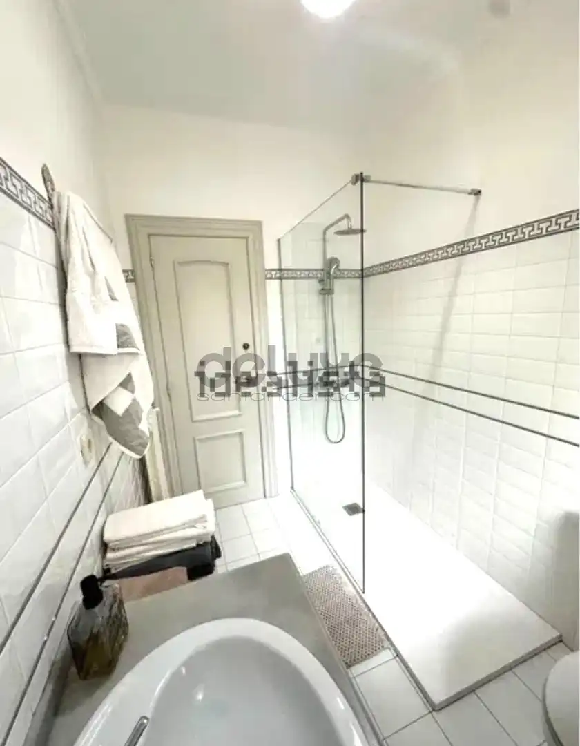 Bathroom of Ground floor for rent in El Sardinero