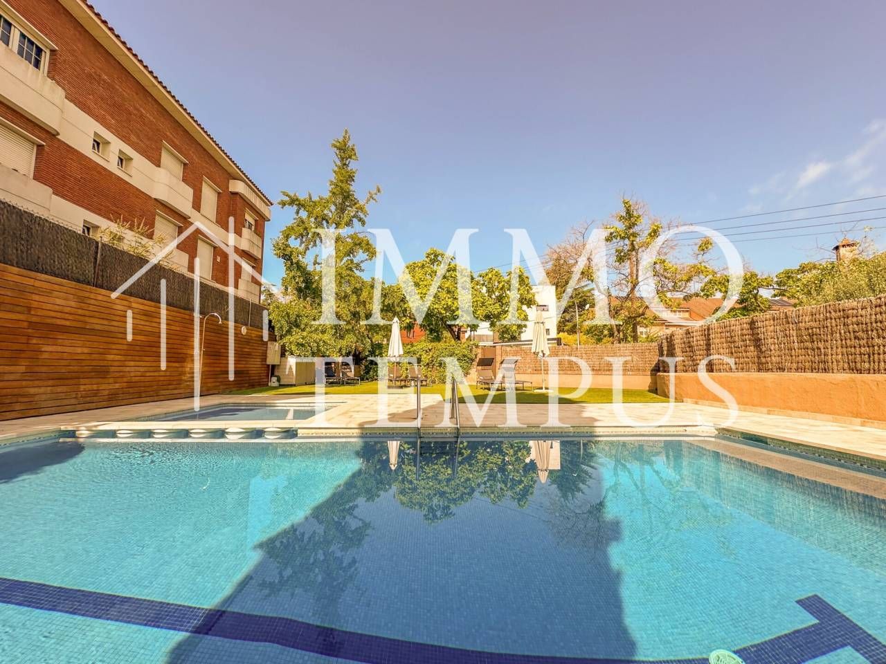 Casa o xalet en venda a Enllaç, Arxiu