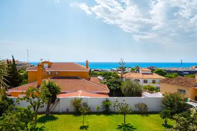 Vista exterior de Casa o chalet en venta en Torremolinos con Aire acondicionado, Calefacción y Jardín privado