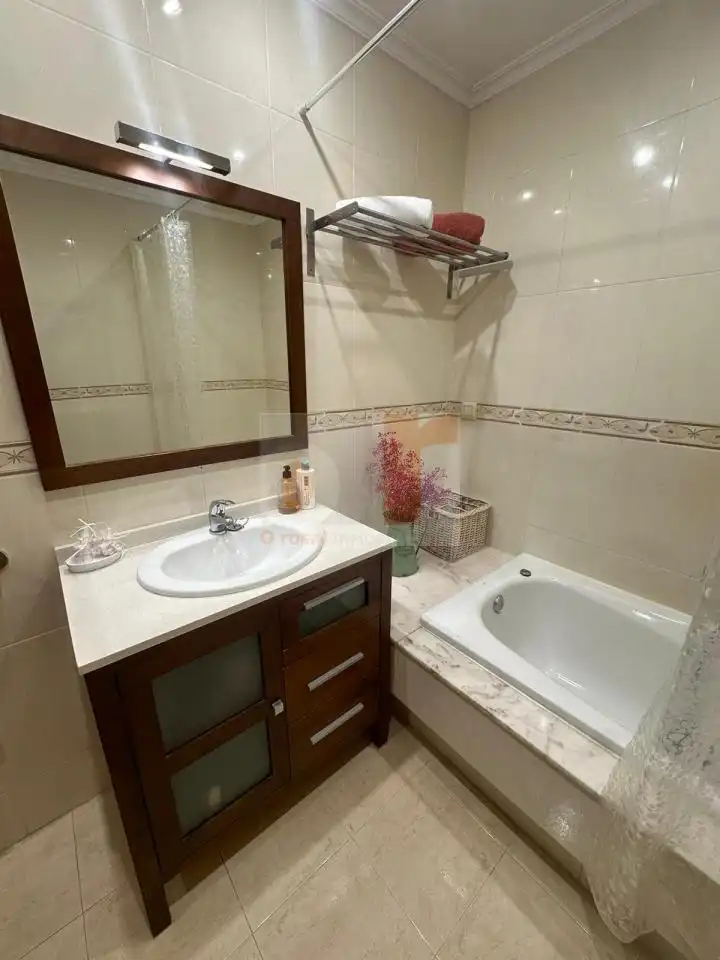 Bathroom of Attic for sale in Moaña  with Heating and Storage room