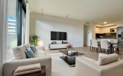 Sala d'estar de Pis en venda en Montgat amb Aire condicionat, Terrassa i Piscina
