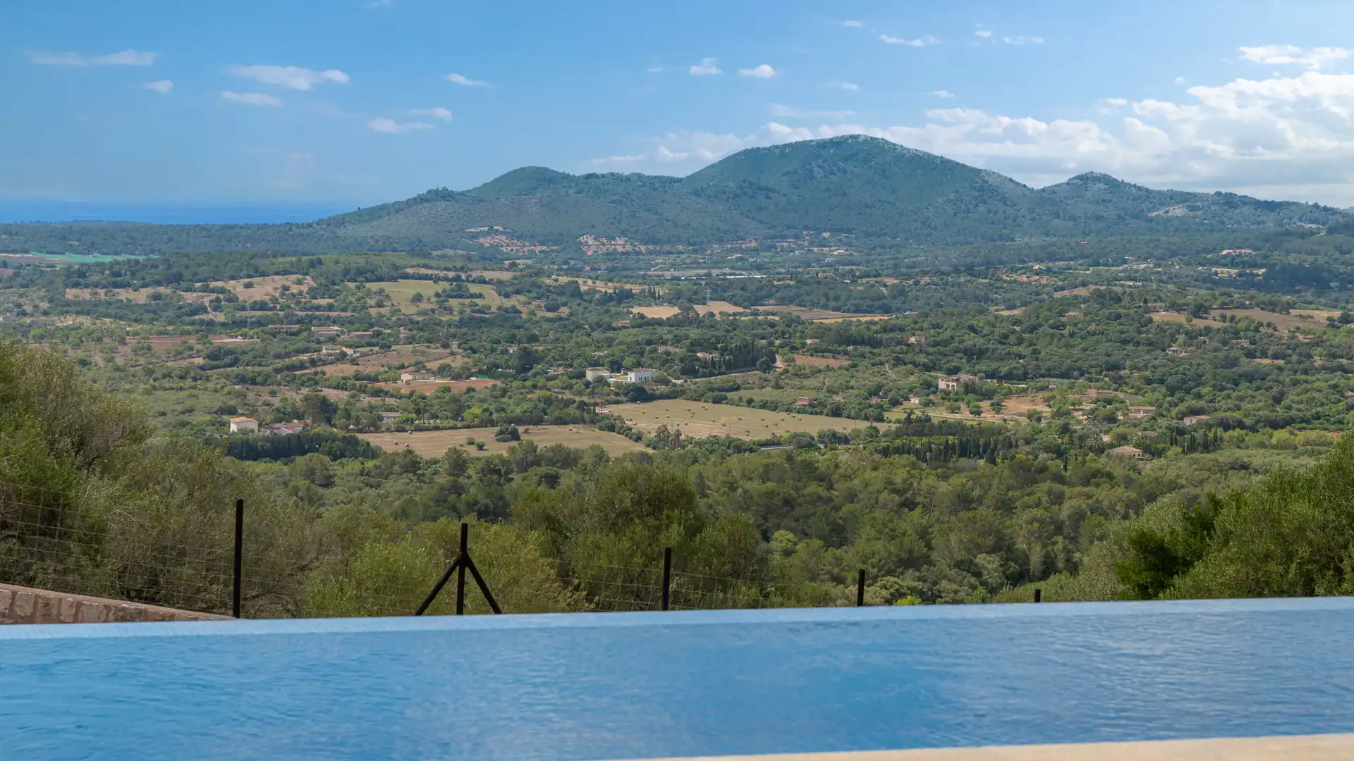 Schwimmbecken von Country house zum Verkauf in Manacor mit Klimaanlage, Heizung und Terrasse