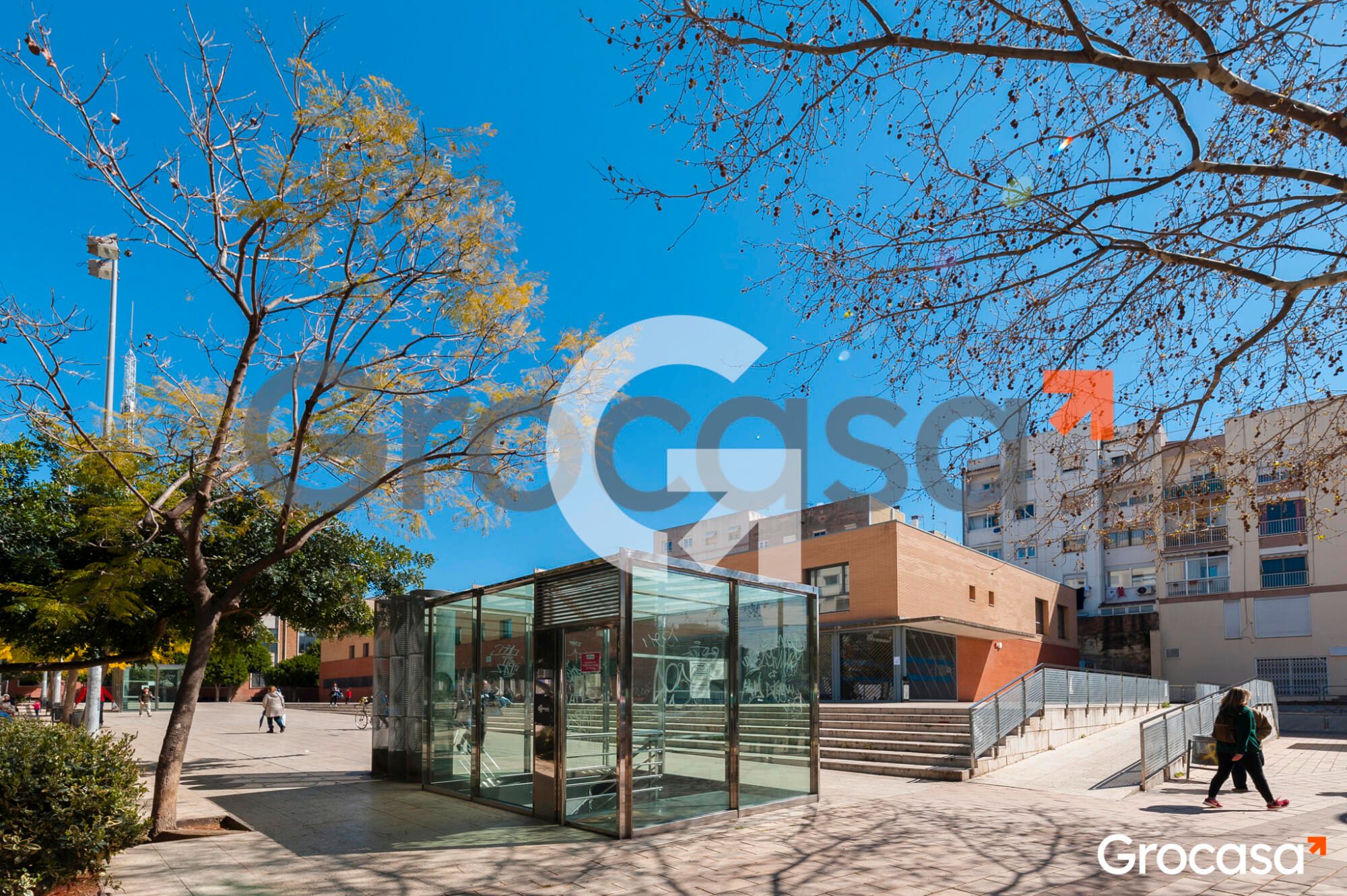 Exterior view of Flat for sale in L'Hospitalet de Llobregat  with Oven and Balcony