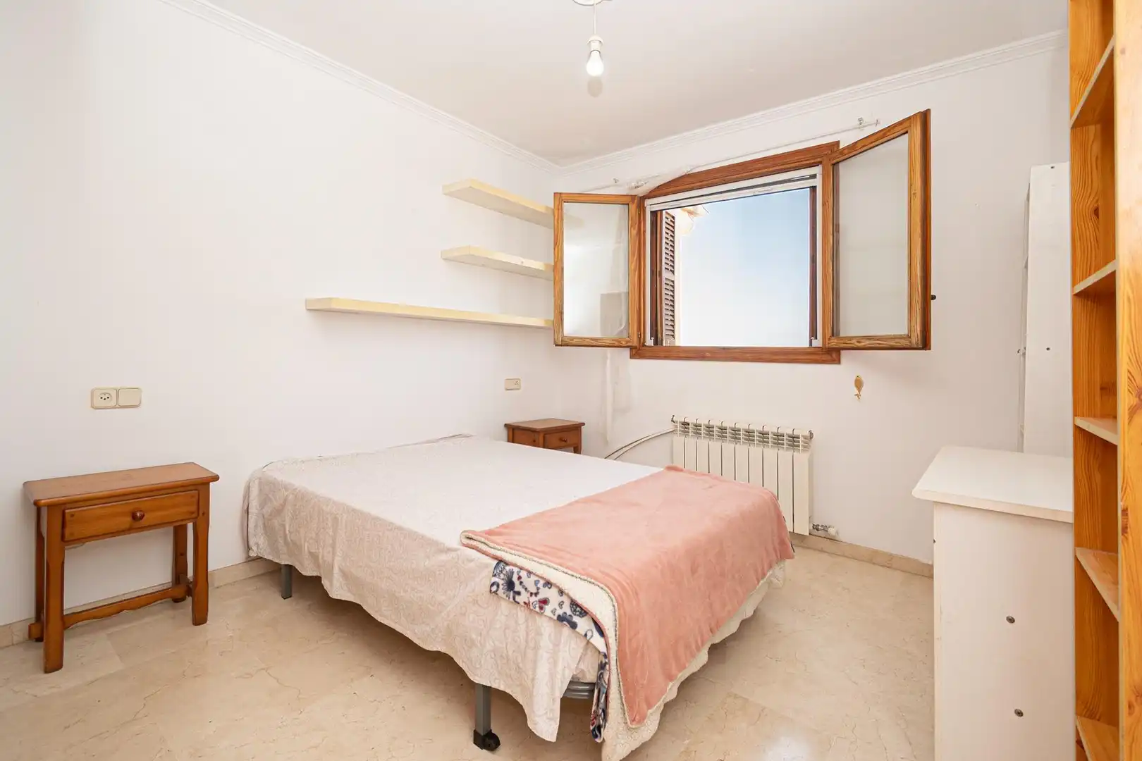 Casa aparellada amb terrassa en venda a Nord, imagen 23