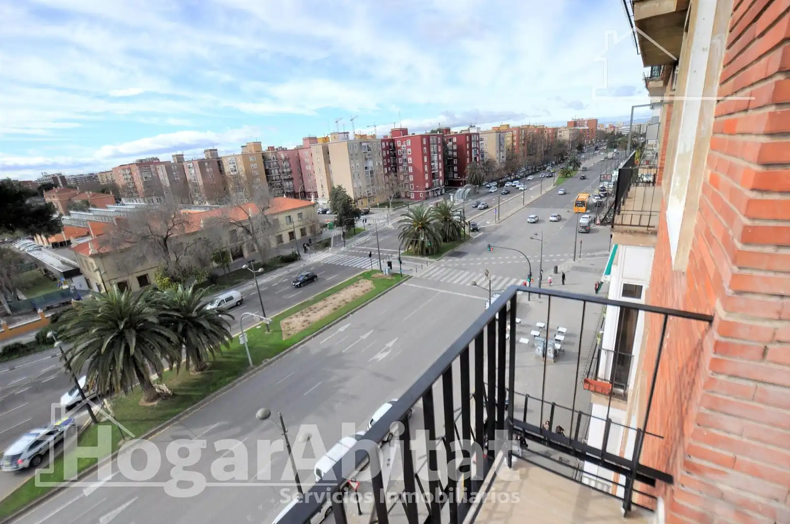 Exterior view of Flat for sale in Valencia  with Balcony