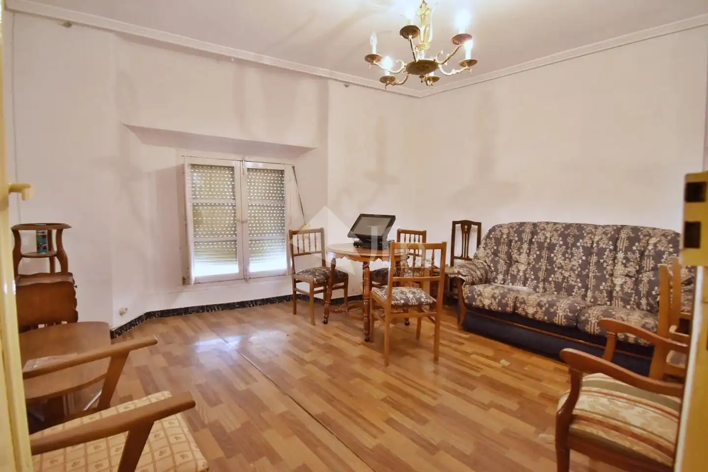 Sala d'estar de Local en venda en Olmedo amb Aire condicionat