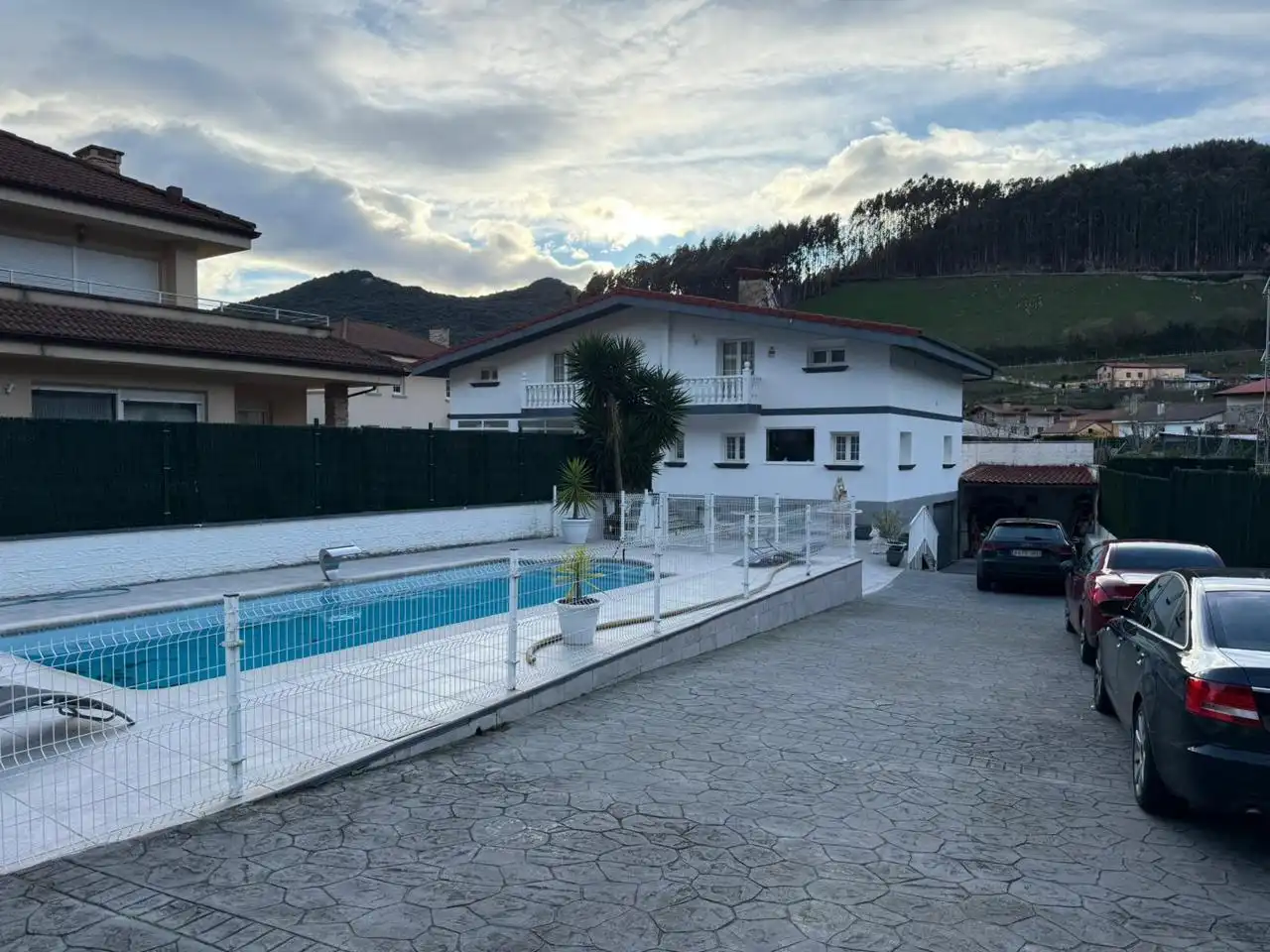 Casa con piscina en venta en Barrio Sámano, imagen 6