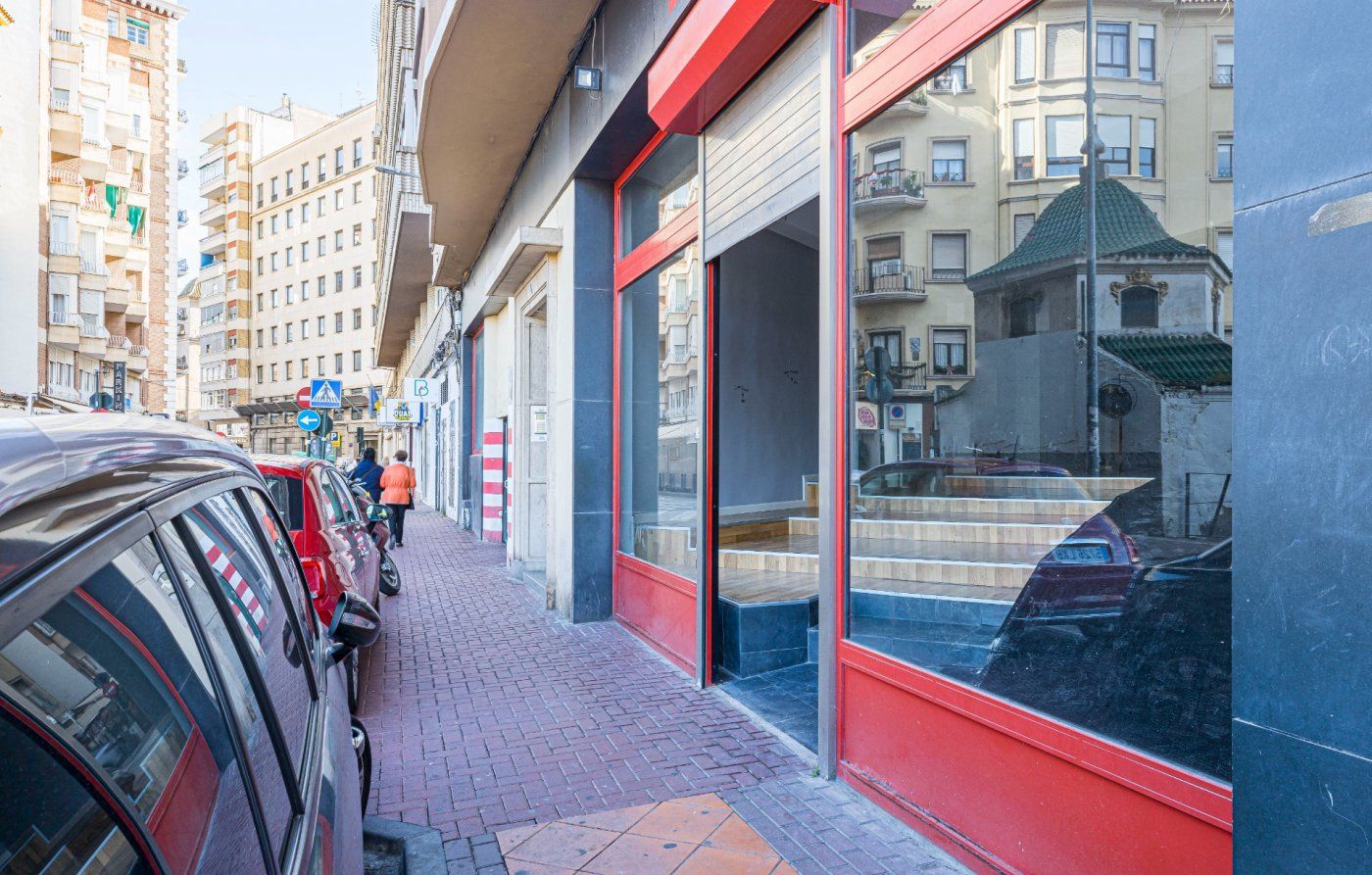 Vista exterior de Local en venda en  Murcia Capital amb Aire condicionat