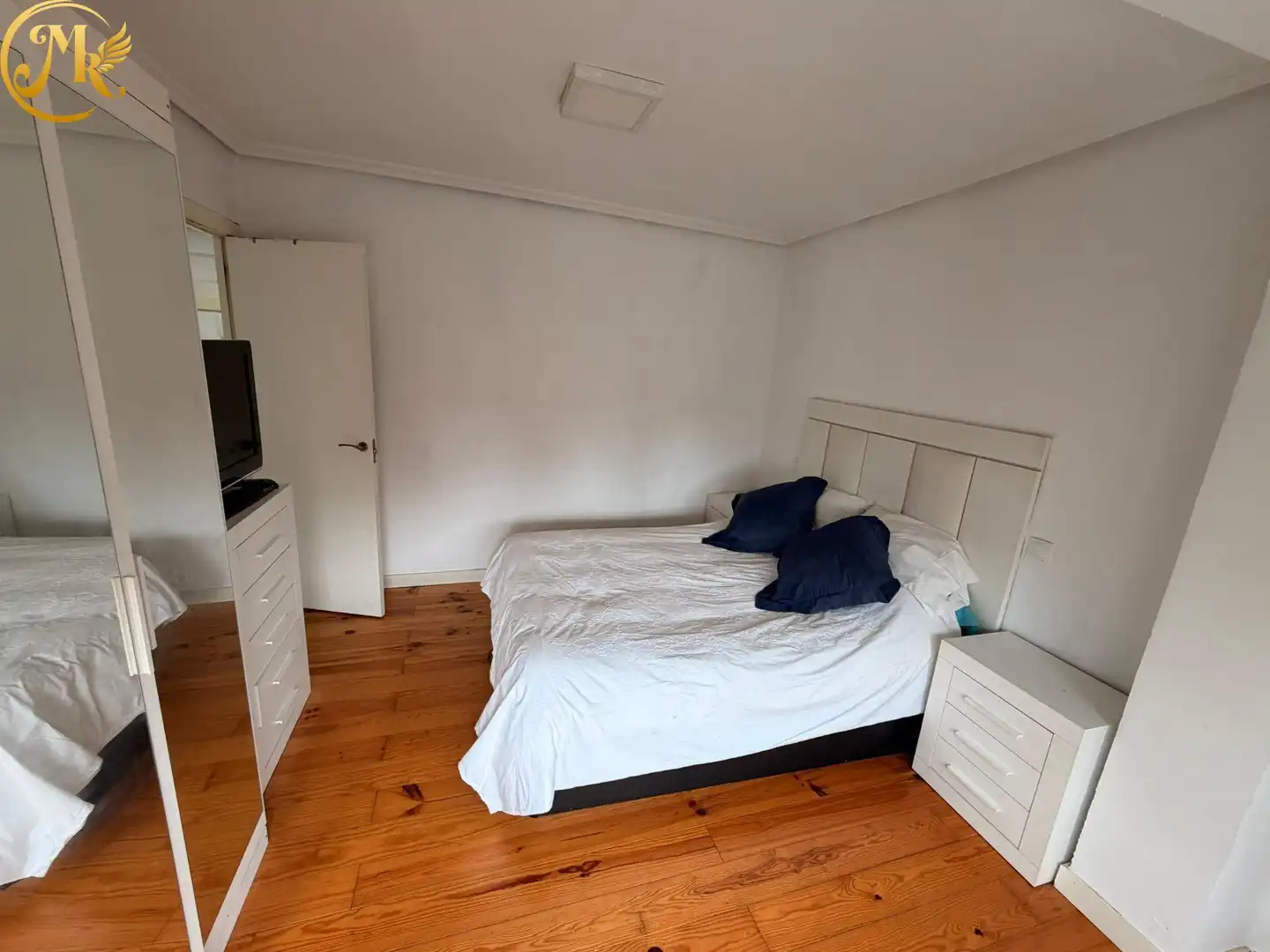 Schlafzimmer von Wohnung zur Miete in Santander mit Heizung und Möbliert