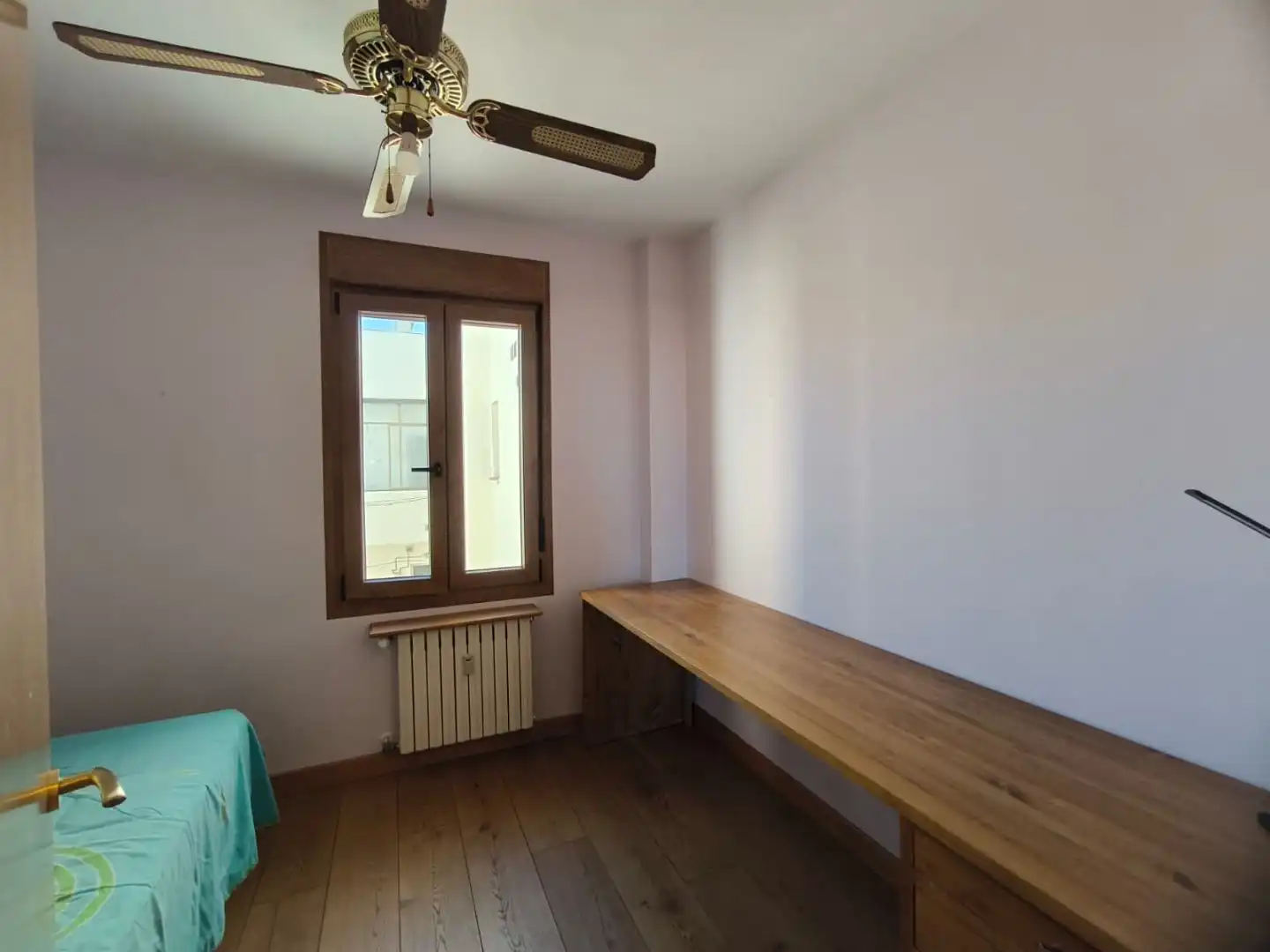 Schlafzimmer von Dachboden zur Miete in  Madrid Capital mit Klimaanlage, Terrasse und Balkon