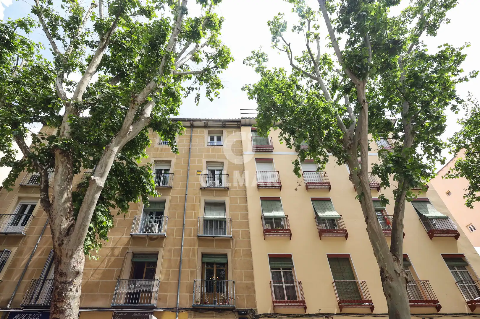 Vista exterior de Pis en venda en Madrid amb Calefacció i Moblat