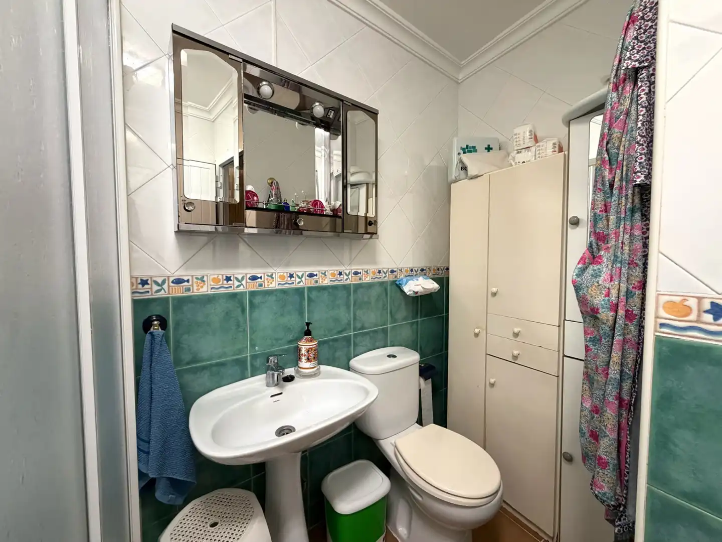 Bany de Casa o xalet en venda en Álora amb Aire condicionat, Terrassa i Moblat