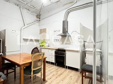 Local comercial en venta en Sant Adriá Nord