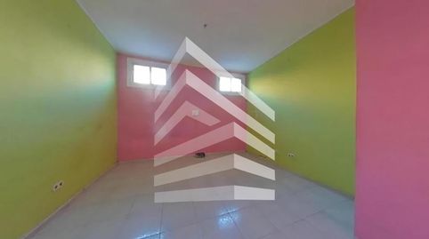 Foto 2 de Planta baixa en venda a De Santiago Rusiñol, Singuerlín, Santa Coloma de Gramenet