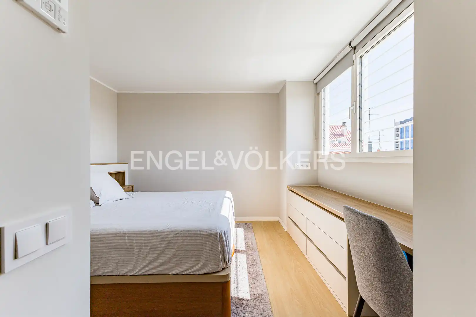 Bedroom of Attic for sale in Barcelona  with Air Conditioner, Heating and Private garden