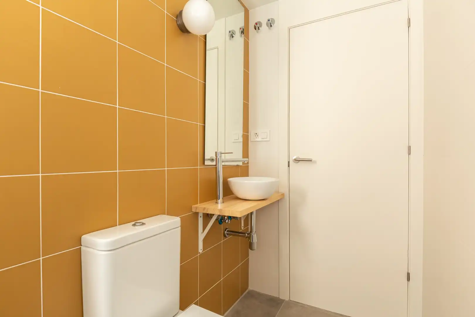 Badezimmer von Erdgeschoss zur Miete in Sant Joan Despí mit Heizung und Terrasse