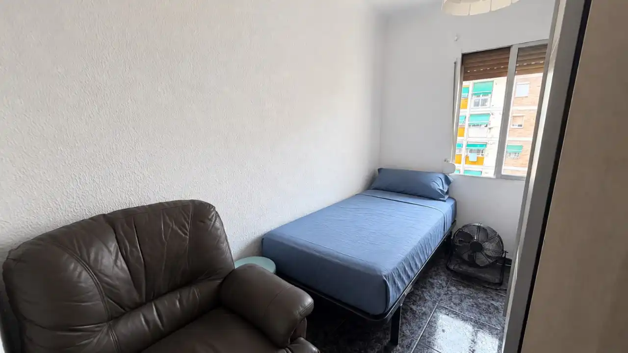 Piso con ascensor en venta en Calle GERDERA, imagen 3