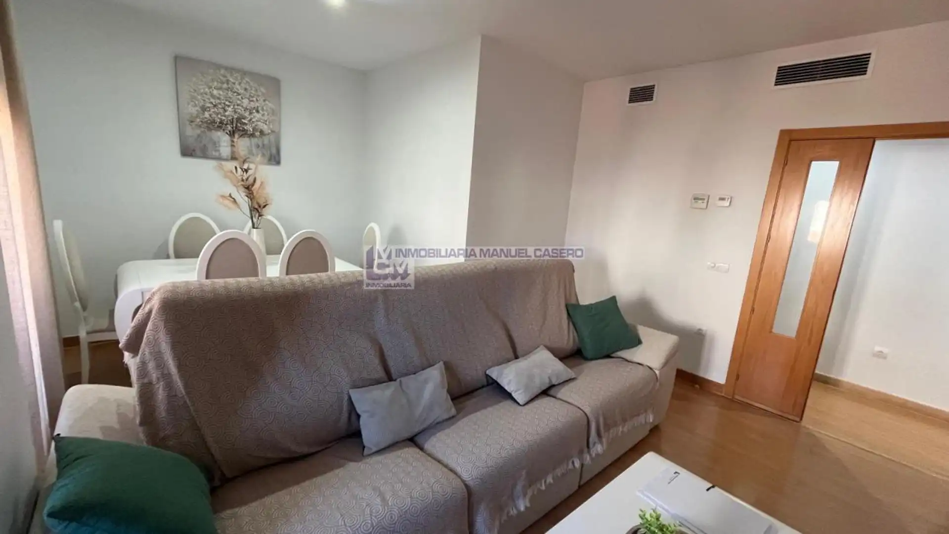 Living room of Flat for sale in Cáceres Capital  with Air Conditioner, Heating and Storage room