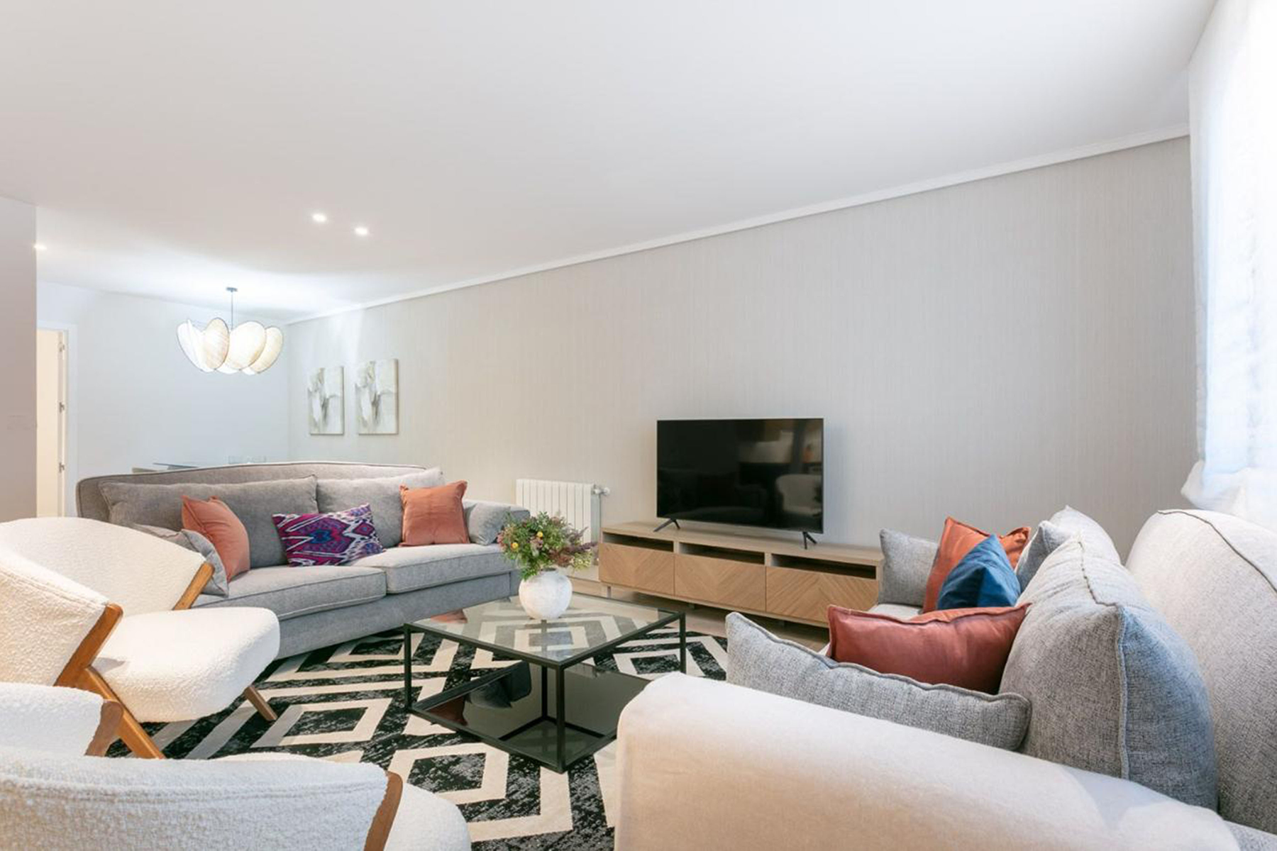 Living room of Apartment for sale in  Madrid Capital  with Air Conditioner, Heating and Terrace