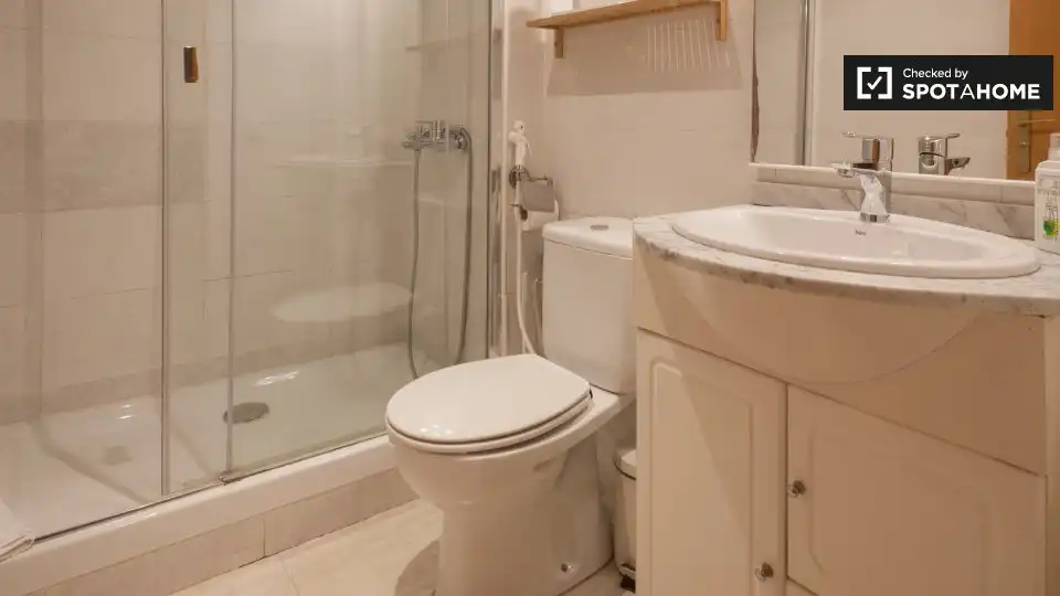 Flat with terrace to rent in Ciutat Vella, imagen 8