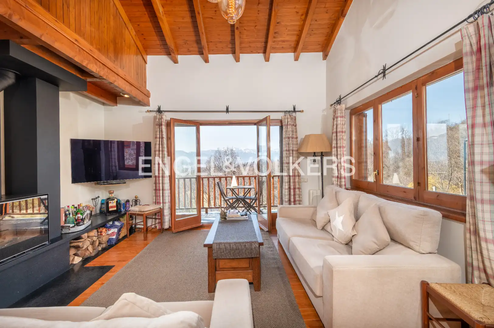Sala de estar de Dúplex en venta en Ger con Calefacción, Parquet y Terraza