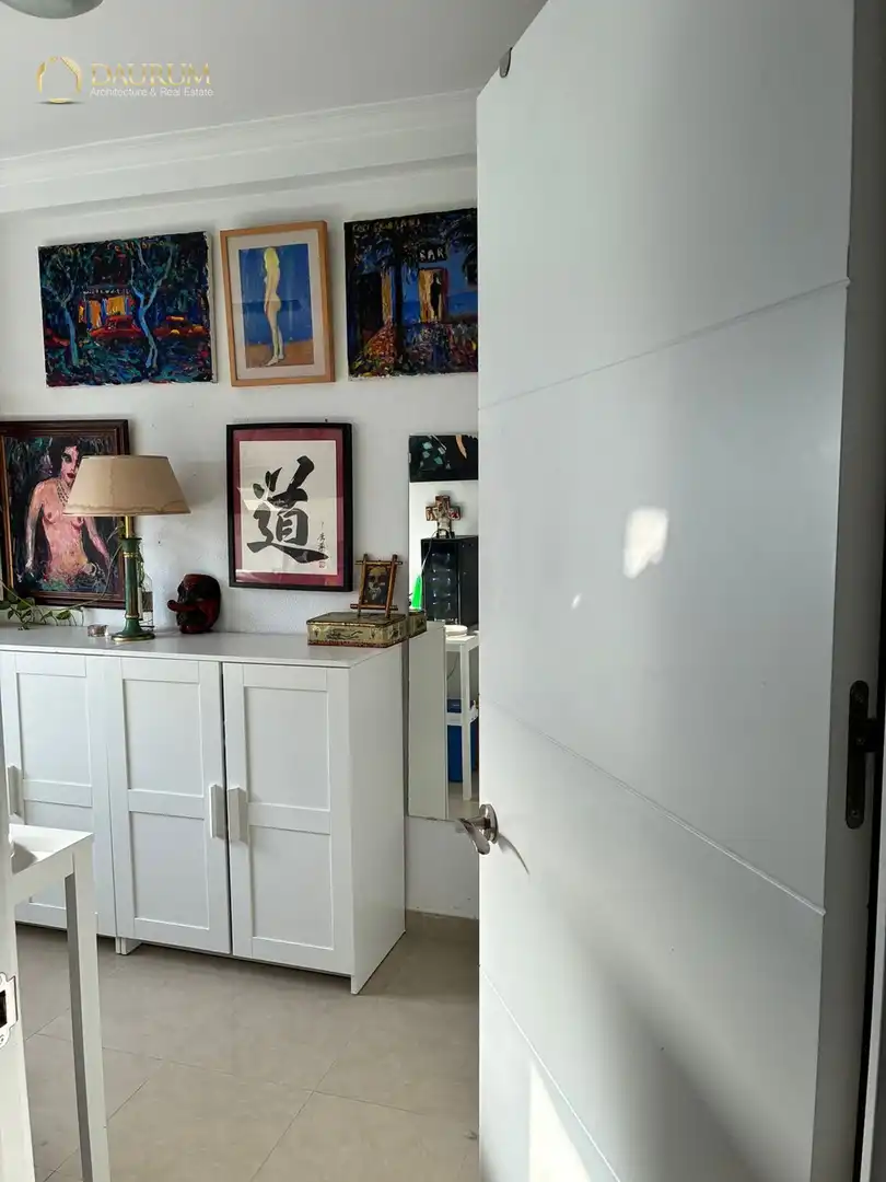 Flat for sale in Sevilla  with Air Conditioner and Furnished