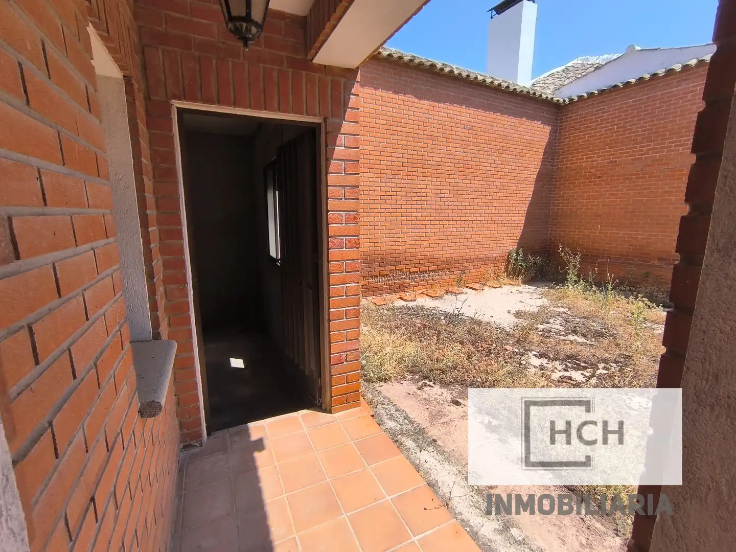 Vista exterior de Casa o chalet en venta en La Puebla de Montalbán