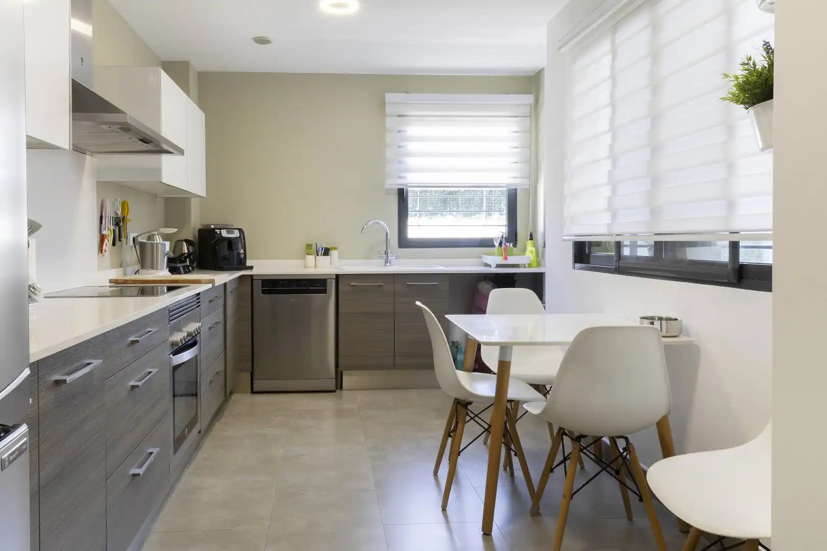 Cocina de Casa adosada en venta en San Antonio de Benagéber con Aire acondicionado, Calefacción y Terraza