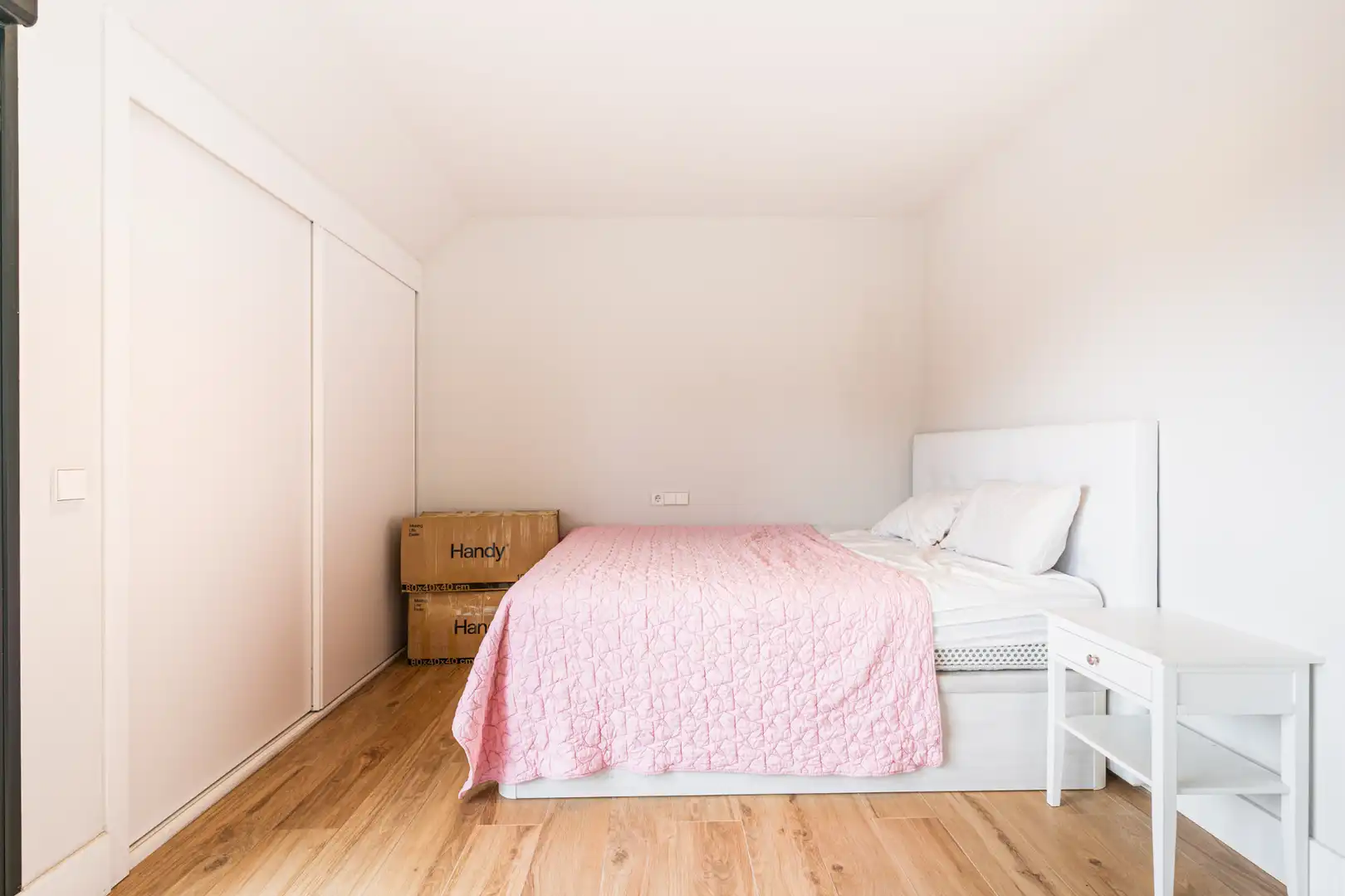 Habitación de Ático en venta en Las Rozas de Madrid con Aire acondicionado, Calefacción y Jardín privado