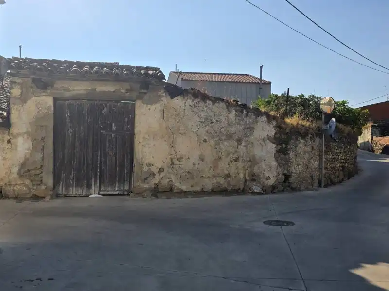 Vista exterior de Casa o xalet en venda en La Granja  amb Jardí privat i Moblat