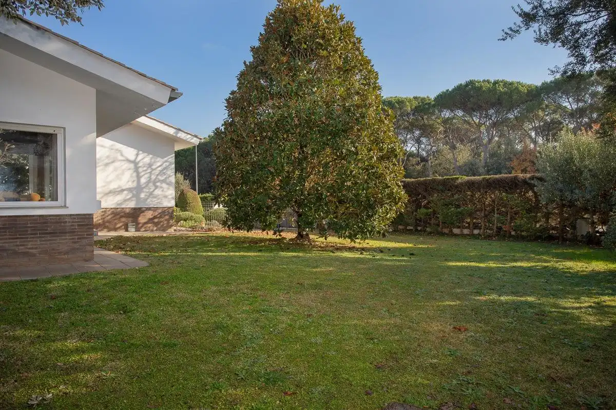 Jardí de Casa o xalet en venda en Fornells de la Selva amb Aire condicionat, Calefacció i Jardí privat