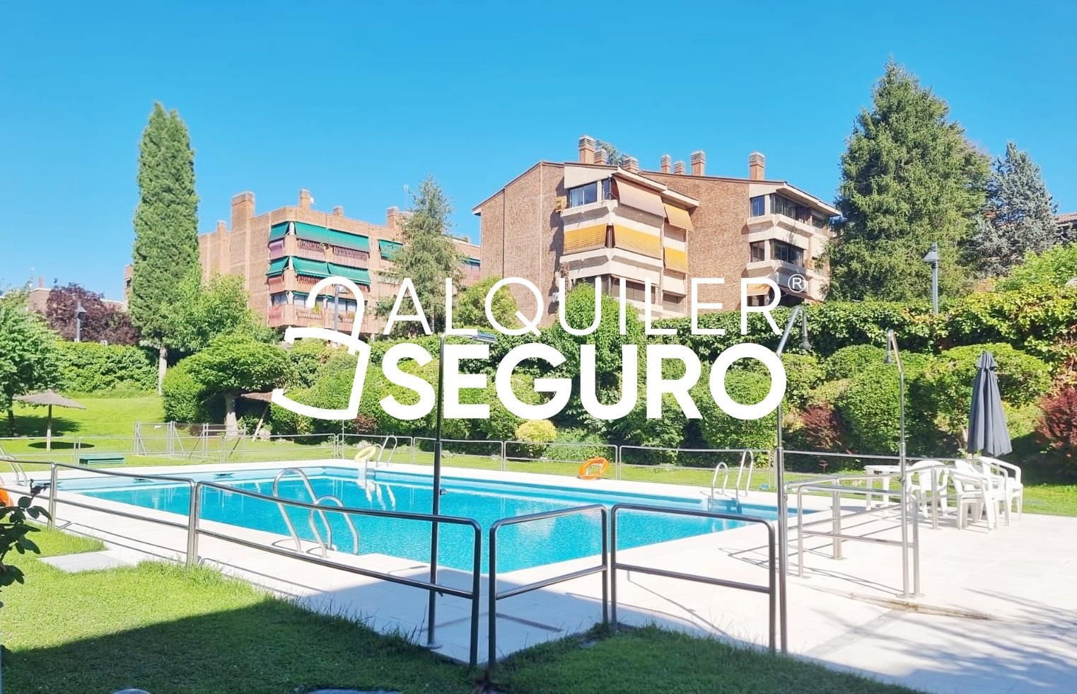 Exterior view of Flat to rent in Pozuelo de Alarcón  with Heating, Terrace and Swimming Pool