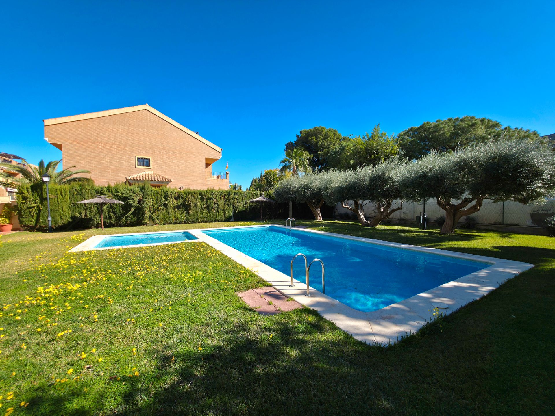 Jardín de Casa o chalet en venta en Sant Joan d'Alacant con Aire acondicionado, Calefacción y Jardín privado
